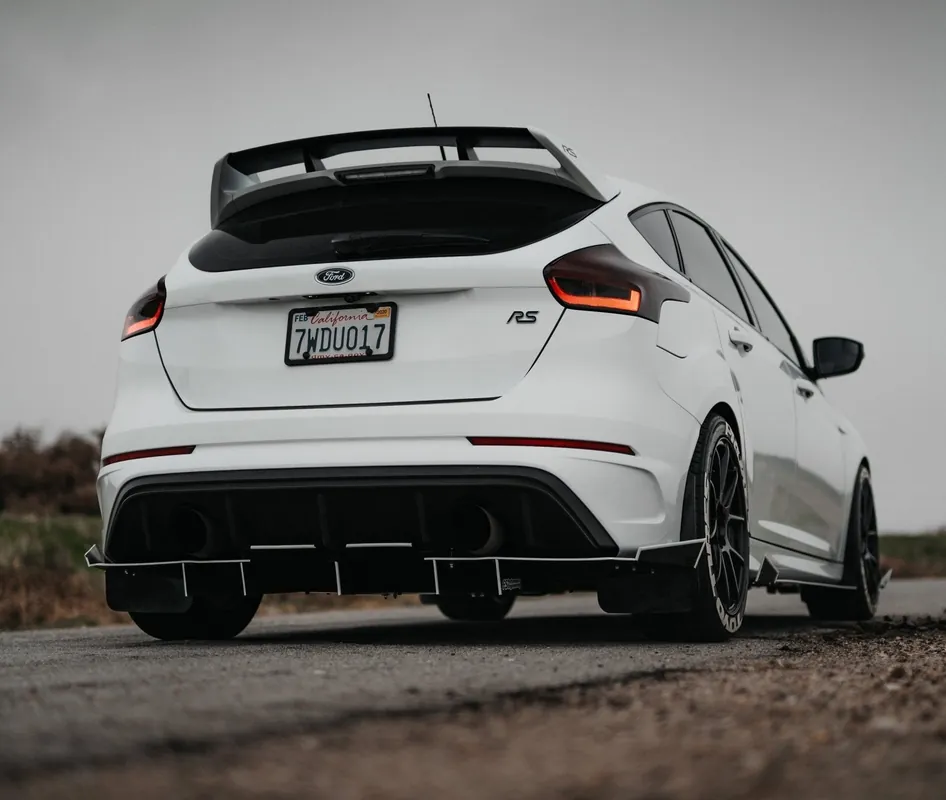 Ford Focus RS (2016-2018) Rear Diffuser V2