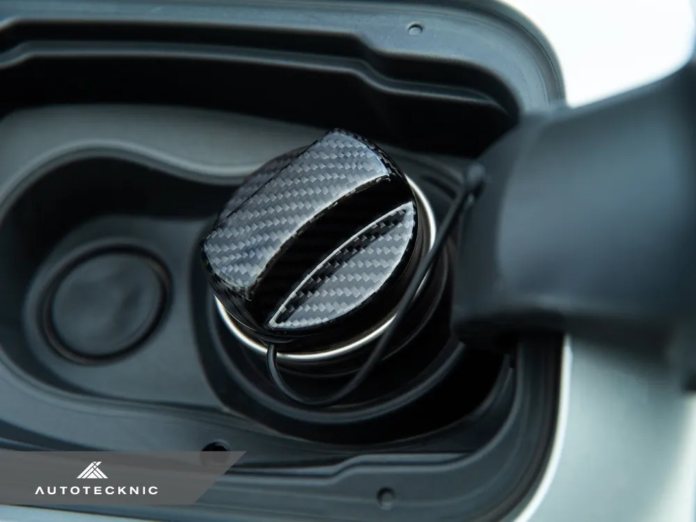 AutoTecknic Dry Carbon Competition Fuel Cap Cover - F06/ F12/ F13 6-Series