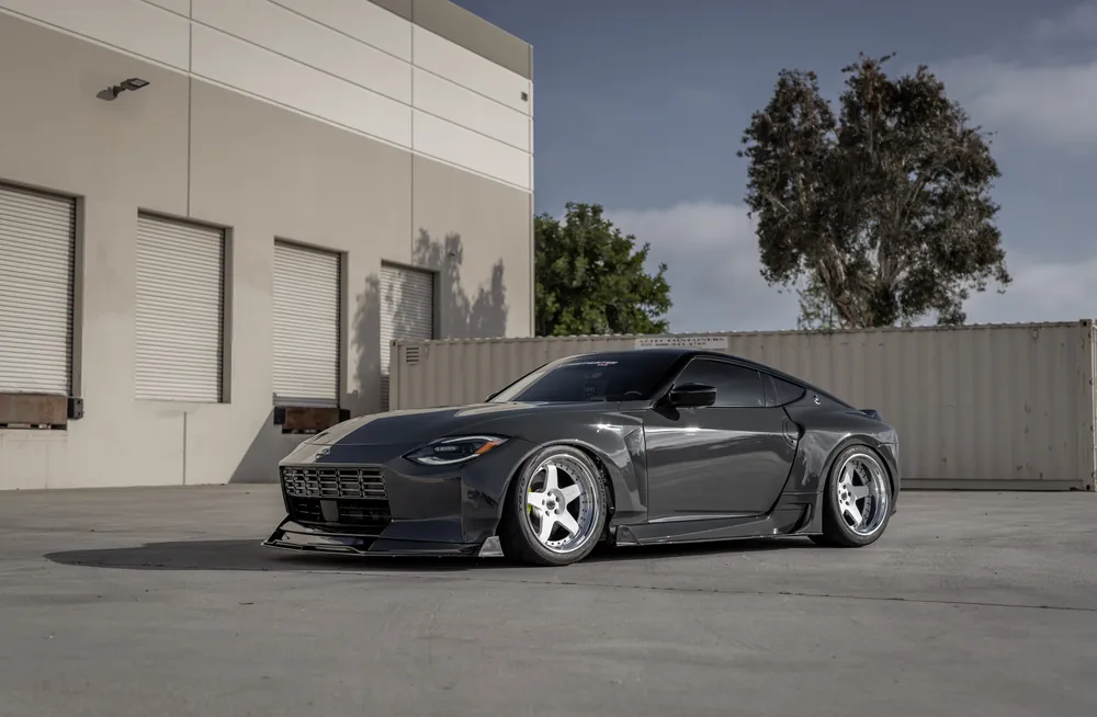 Street Hunter USA Nissan Z Wide Body Kit