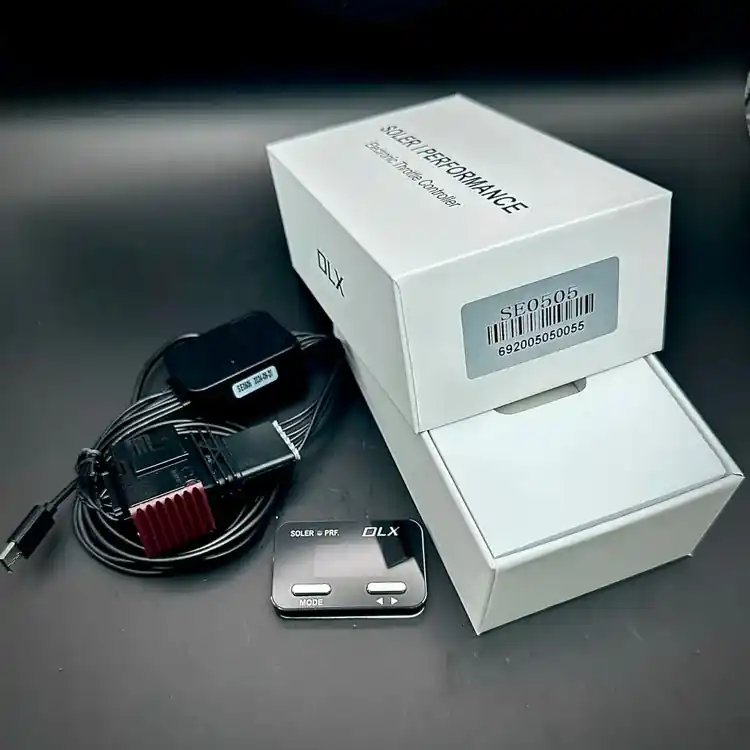 SE0505-TC DLX Bluetooth® Throttle Controller: Colorado/Canyon (2007-2022), Pontiac G8 ('08-'09) & MORE